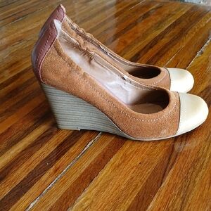 Lucky Brand Suede Tri Color Wedge Pump - 8
